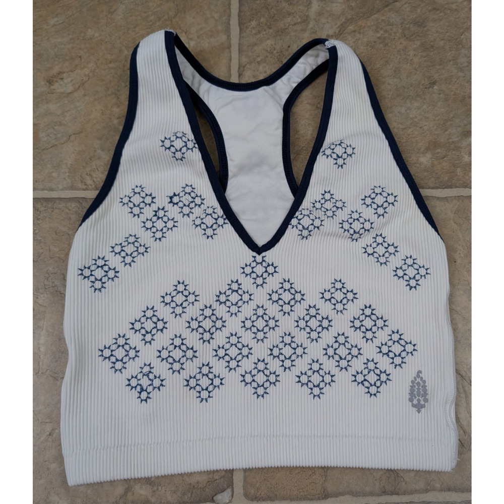 Free People Movement sz M Cropped Tank Top ribbed lined white & blue fp 1101